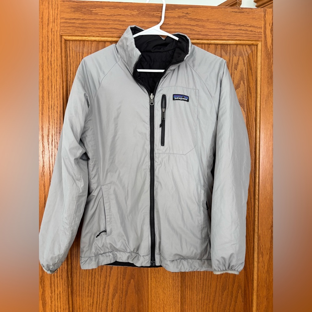Patagonia women’s reversible down jacket